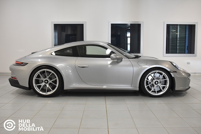 PORSCHE 911 GT3 Touring